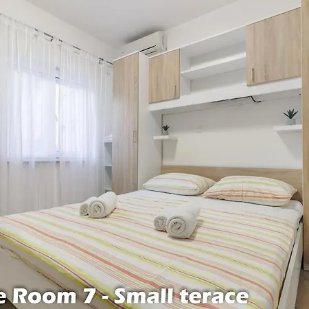 アパート Juric ヴルサル